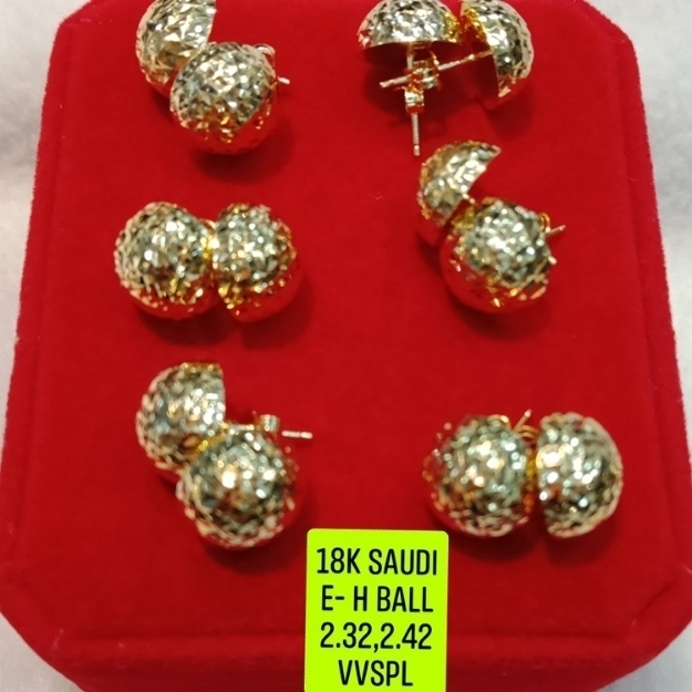 Picture of 18K Saudi Gold Earrings, 2.32g, 2.42g, 2805E232